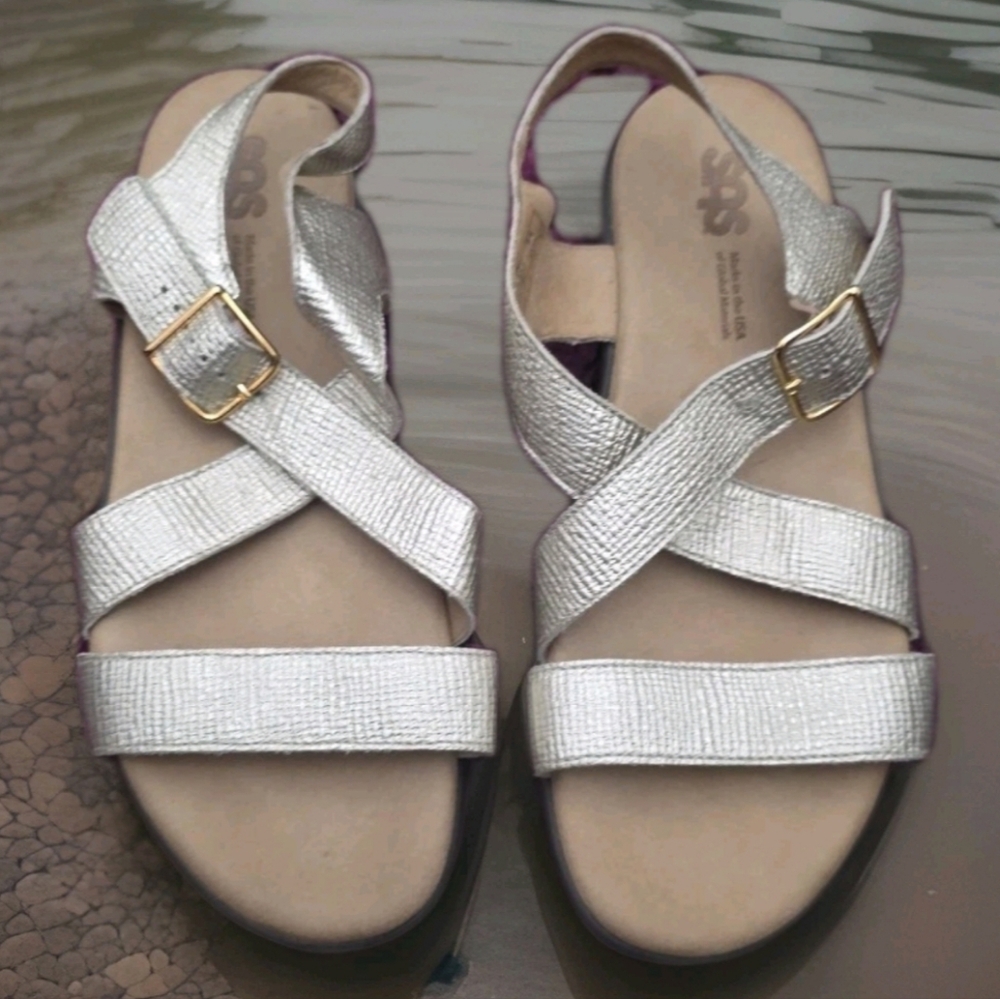 Pre-owned SAS Laguna Metallic Gold Sandals Sz 11 WW - Picture 2 of 6